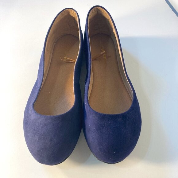 Lane Bryant SZ 11W Navy faux suede round toe flats comfortable ballet core - Picture 1 of 8